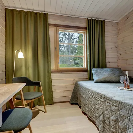 מלון Lapland Fellas - 3*