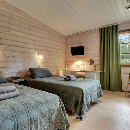 Lapland Fellas - מלון Äkäslompolo