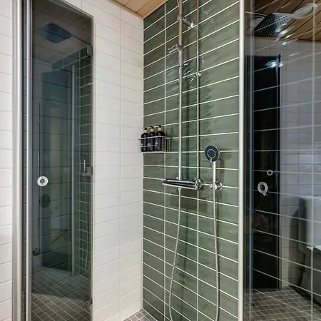 Lapland Fellas - Äkäslompolo