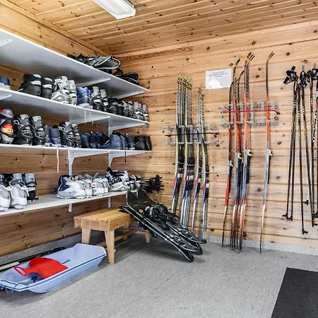 Lapland Fellas - מלון Äkäslompolo